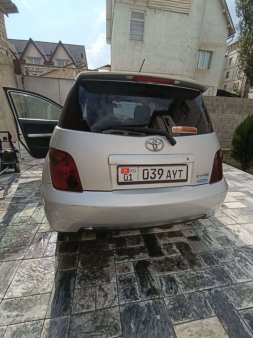 Toyota Ist: 2003 г., 1.5 л, Автомат, Бензин, Хэтчбэк: фото 3