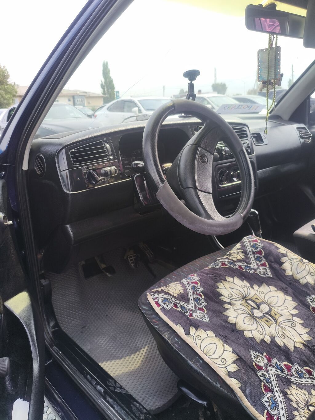Volkswagen Golf: 1993 г., 1.8 л, Механика, Бензин, Хэтчбэк: фото 3