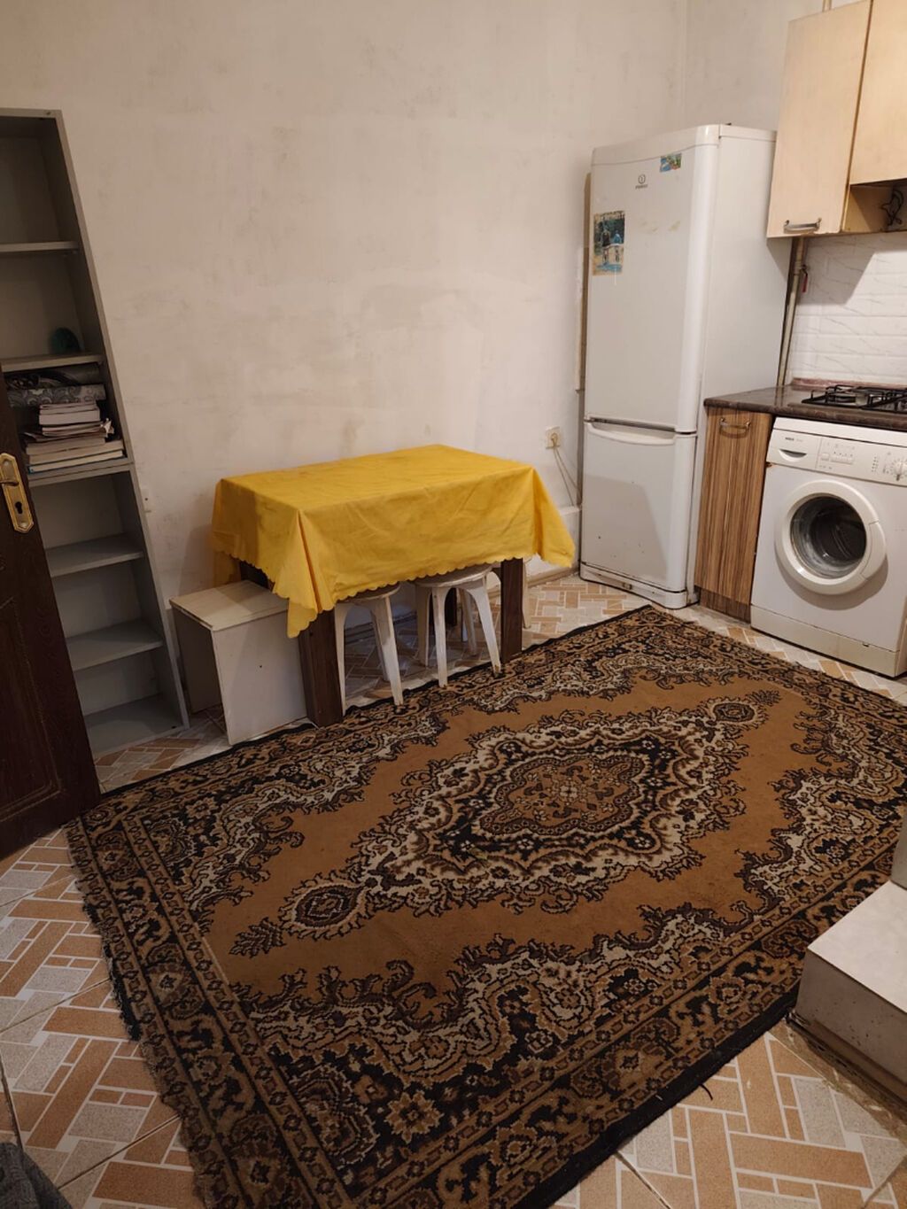 ÇOX TƏCİLİ KİRAYƏ EV Ev,28 May metrosunun çıxışına çox yaxın 3