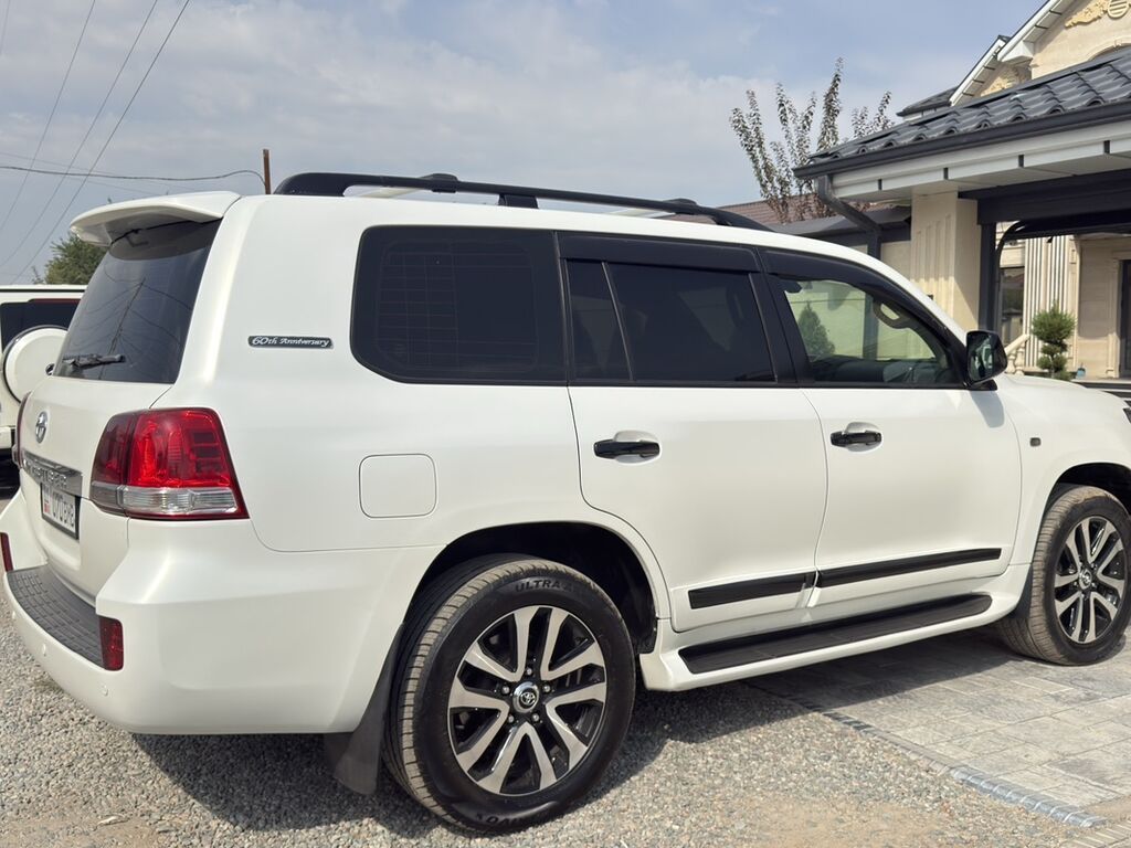 Toyota Land Cruiser: 2011 г., 4.7 л, Автомат, Бензин, Внедорожник: фото 6