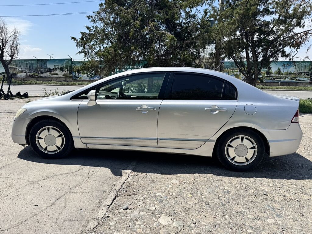 Honda Civic: 2007 г., 1.3 л, Автомат, Гибрид, Седан: фото 3