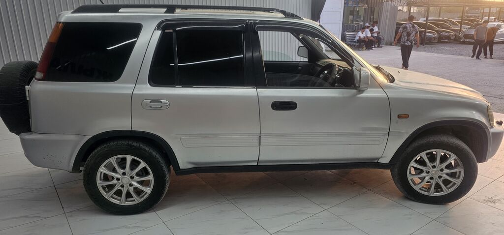 Honda CR-V: 2001 г., 2 л, Механика, Бензин, Кроссовер: фото 2