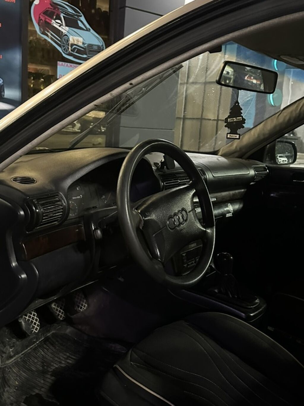 Audi A4: 1997 г., 1.8 л, Механика, Бензин, Седан — фото 8
