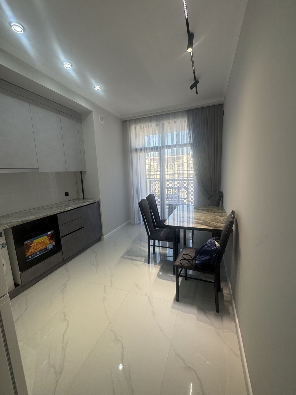 2 комнаты, 77 м², Асанбай мкр Элитка, 13 этаж, Евроремонт: фото 1