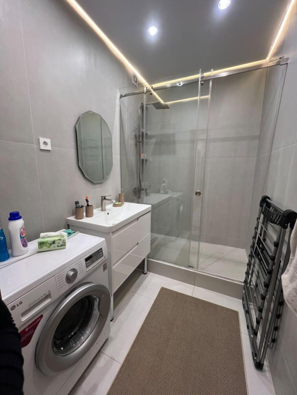 2 комнаты, 65 м², Улан-2 мкр 106 серия улучшенная, 6 этаж, Дизайнерский ремонт