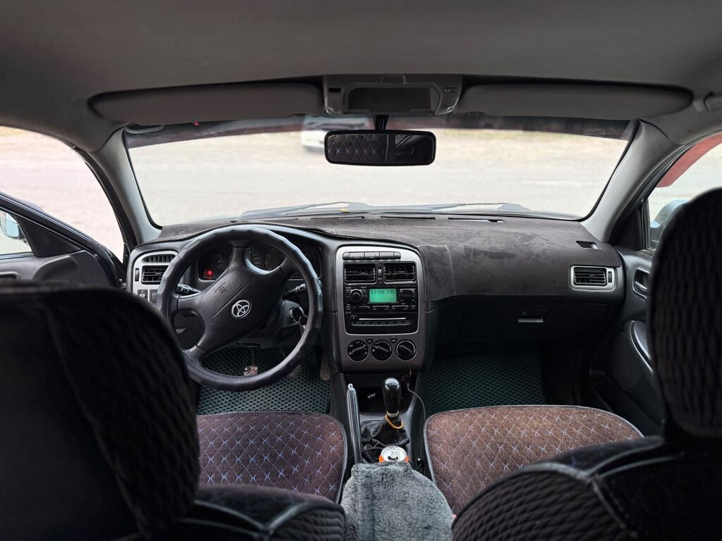 Toyota Avensis: 2000 г., 1.8 л, Механика, Бензин, Универсал: фото 6