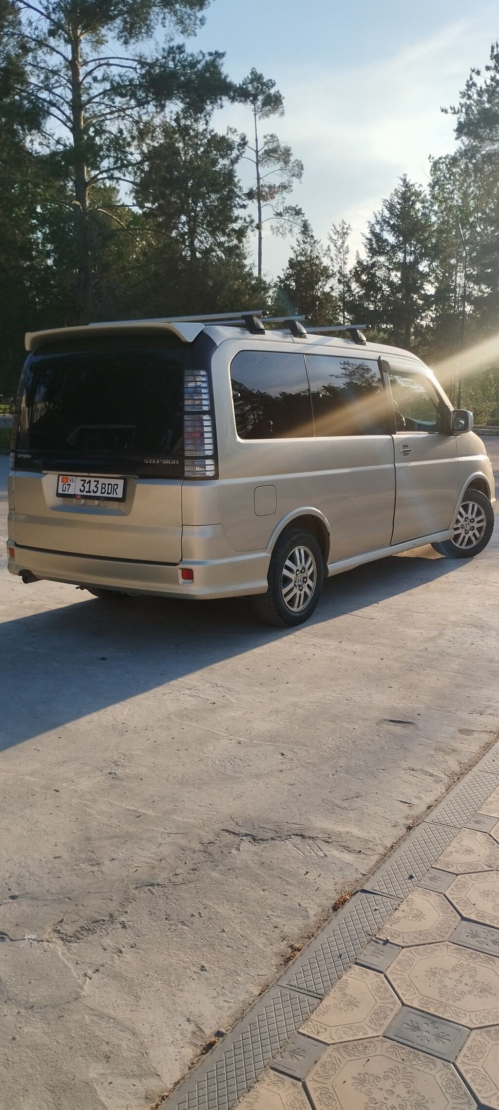 Honda Stepwgn: 2004 г., 2 л, Автомат, Бензин: фото 4