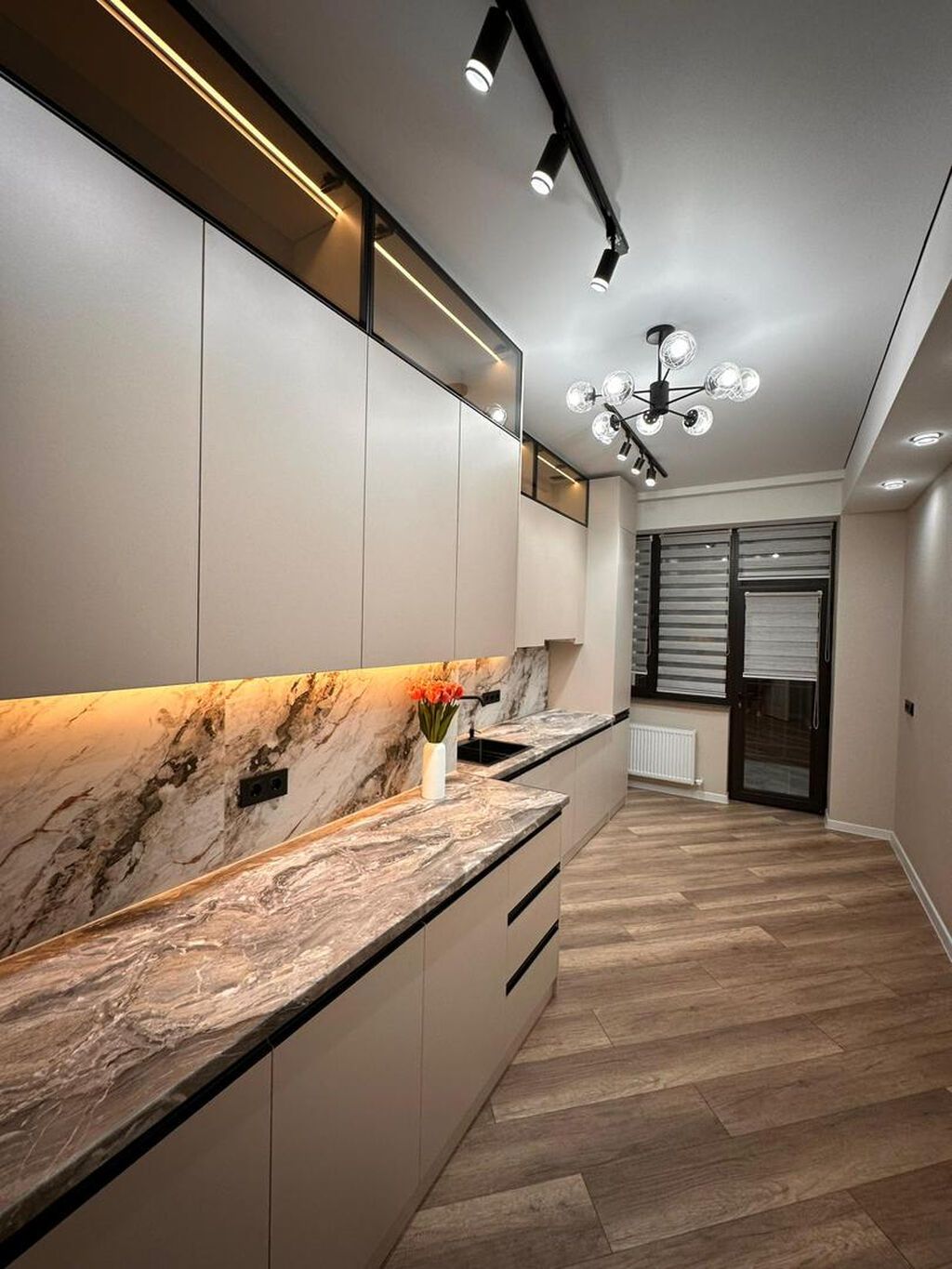 2 комнаты, 58 м², Ак-Кеме Элитка, 13 этаж, Евроремонт: фото 4
