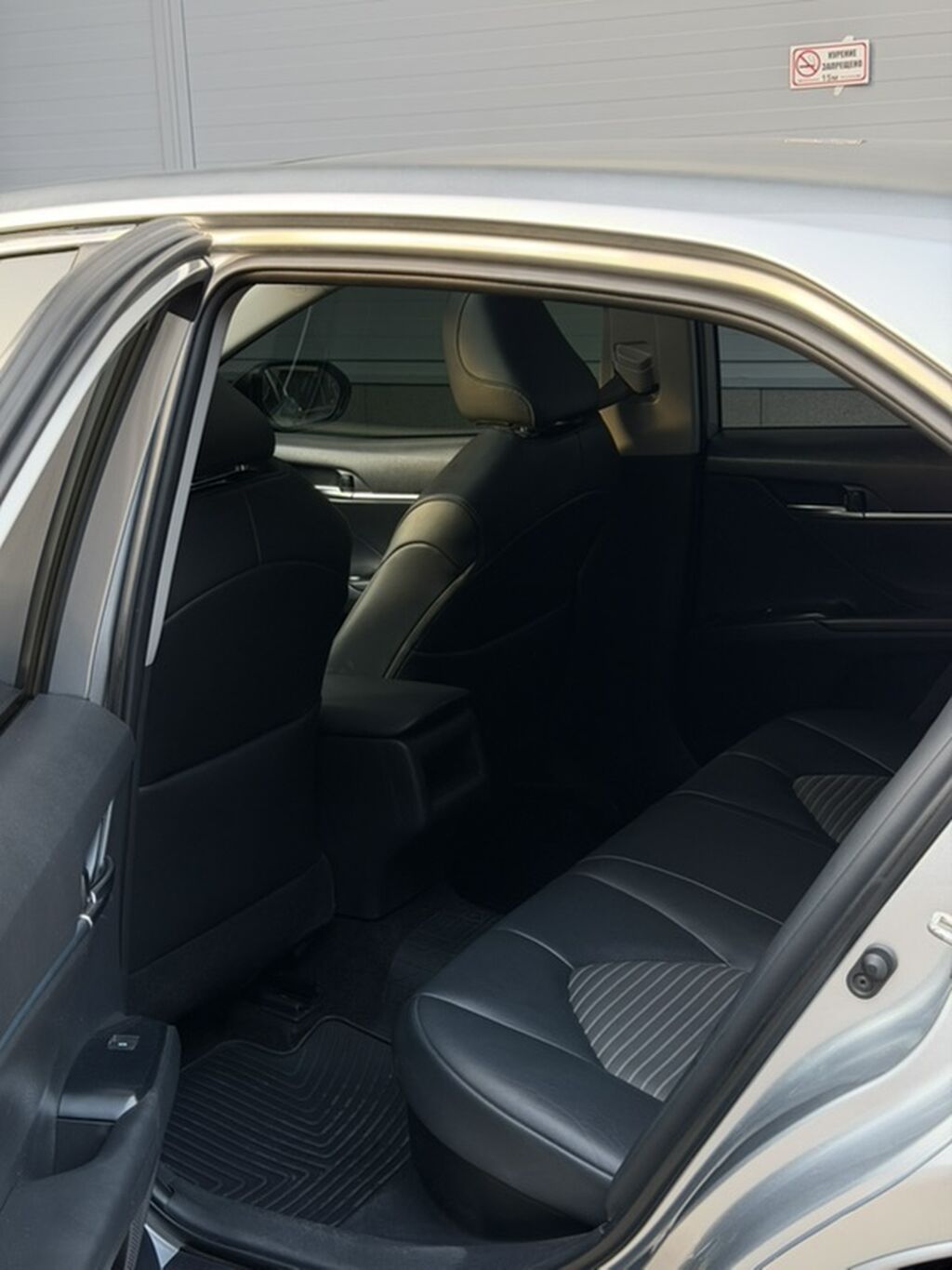 Toyota Camry: 2020 г., 2.5 л, Автомат, Гибрид, Седан: фото 8