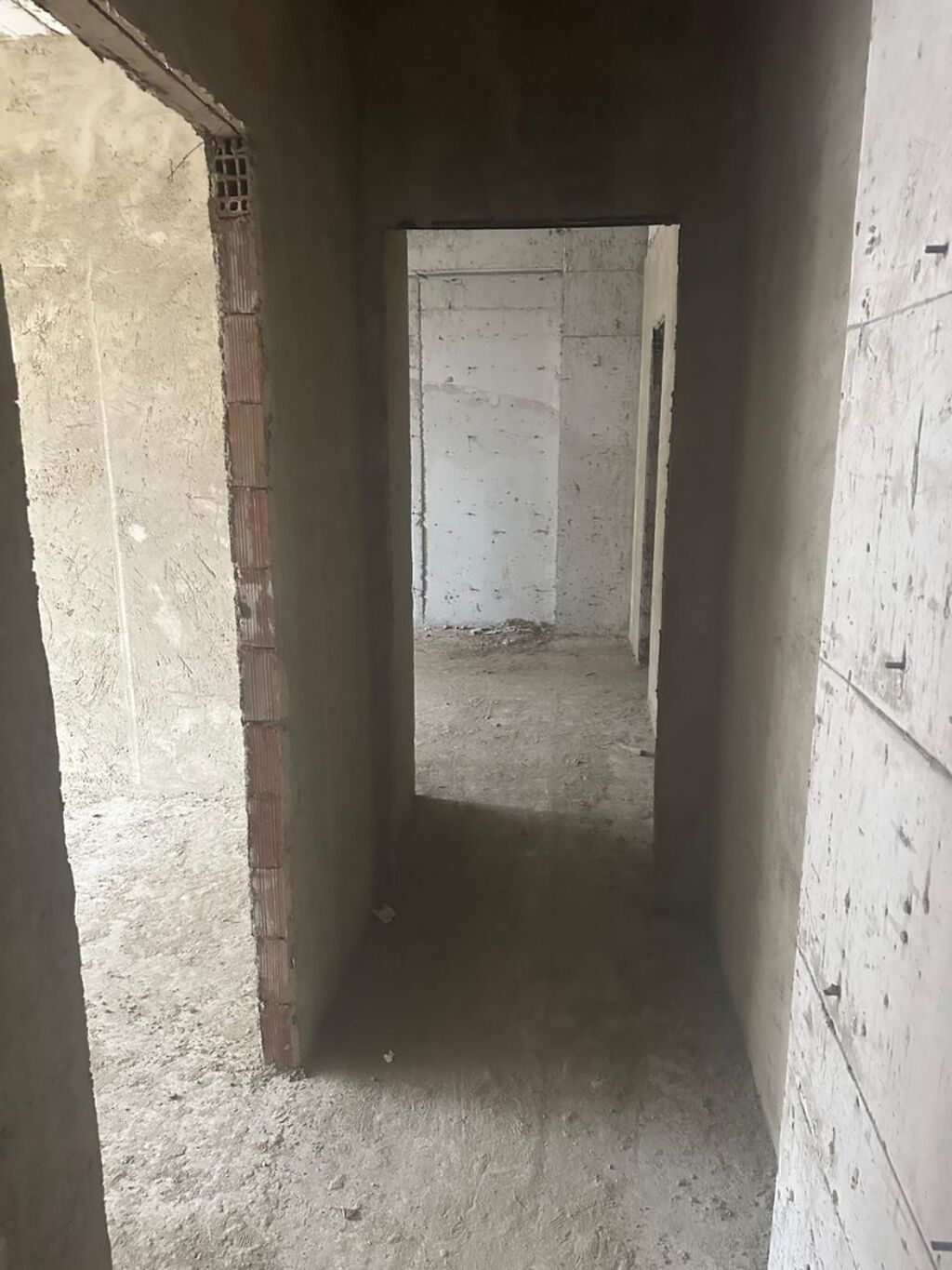 3 otaqlı, Yeni tikili, 143 kv. m