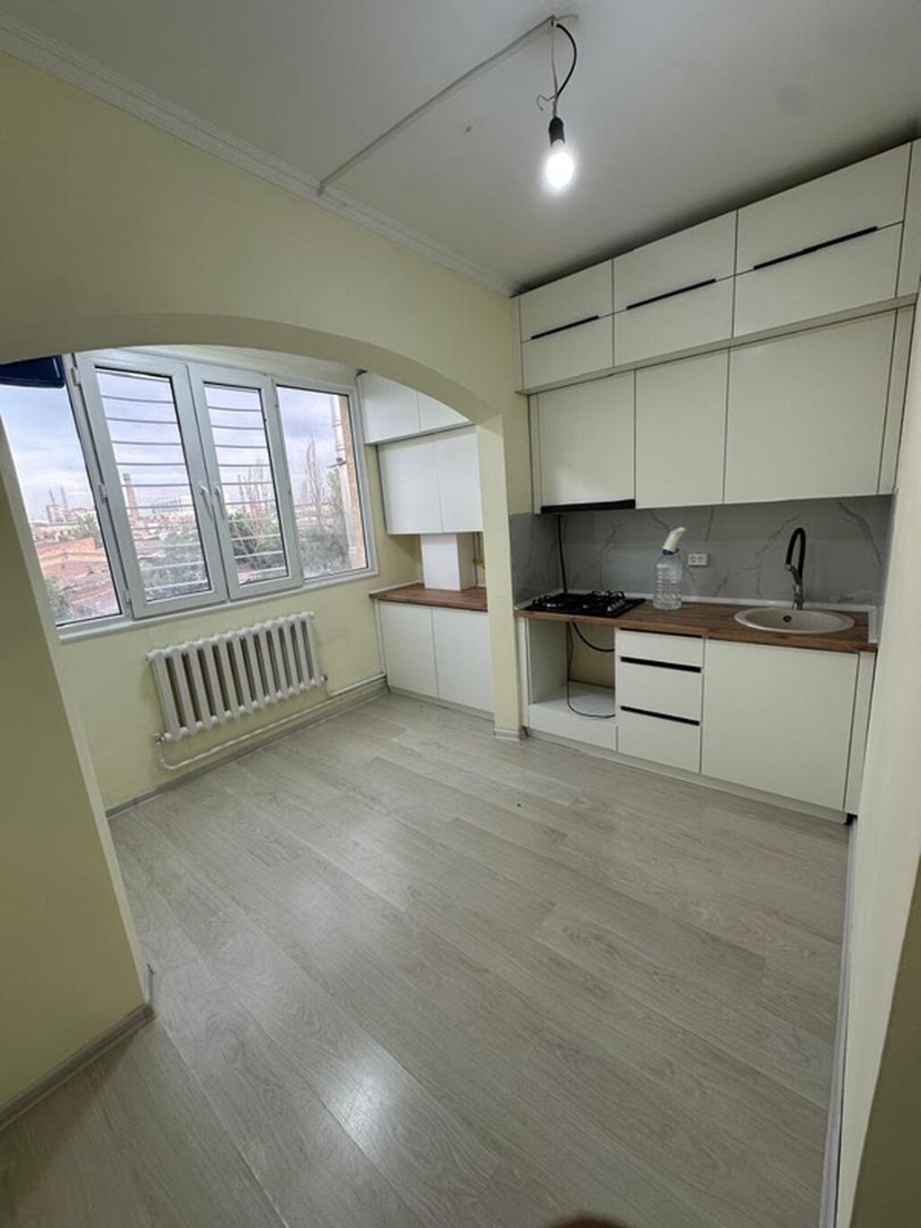 1 комната, 44 м², ул. Калык Акиева 5 этаж, Свежий ремонт: фото 1