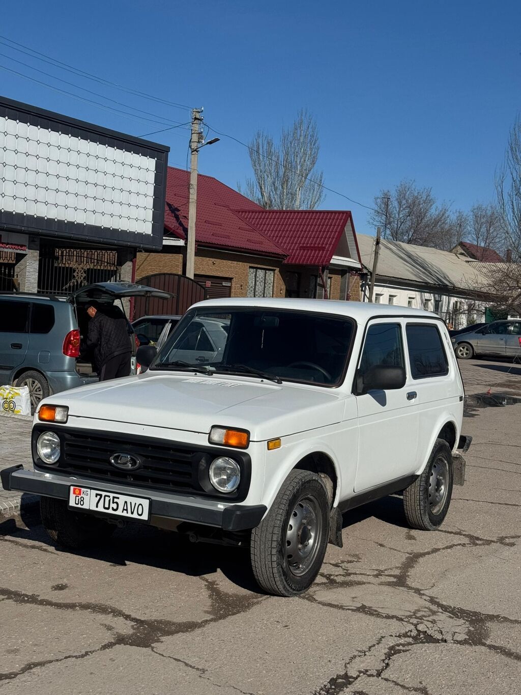 ВАЗ (ЛАДА) 4x4 Нива: 2002 г., 1.7 л, Механика, Бензин, Внедорожник: фото 2