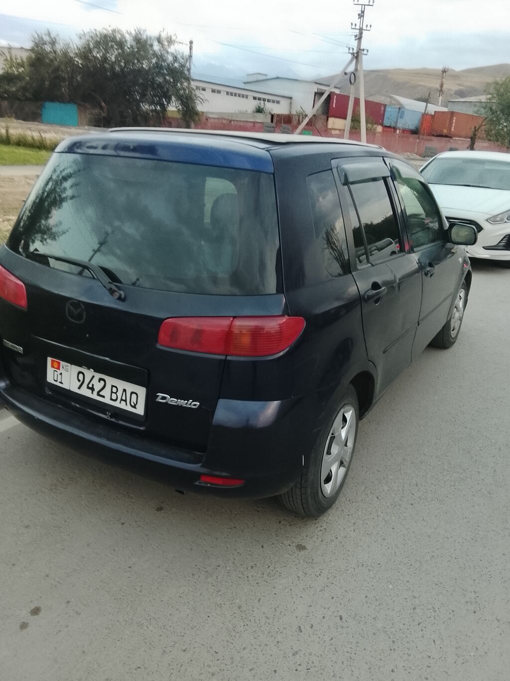 Mazda Demio: 2003 г., 1.3 л, Автомат, Бензин, Хэтчбэк: фото 4