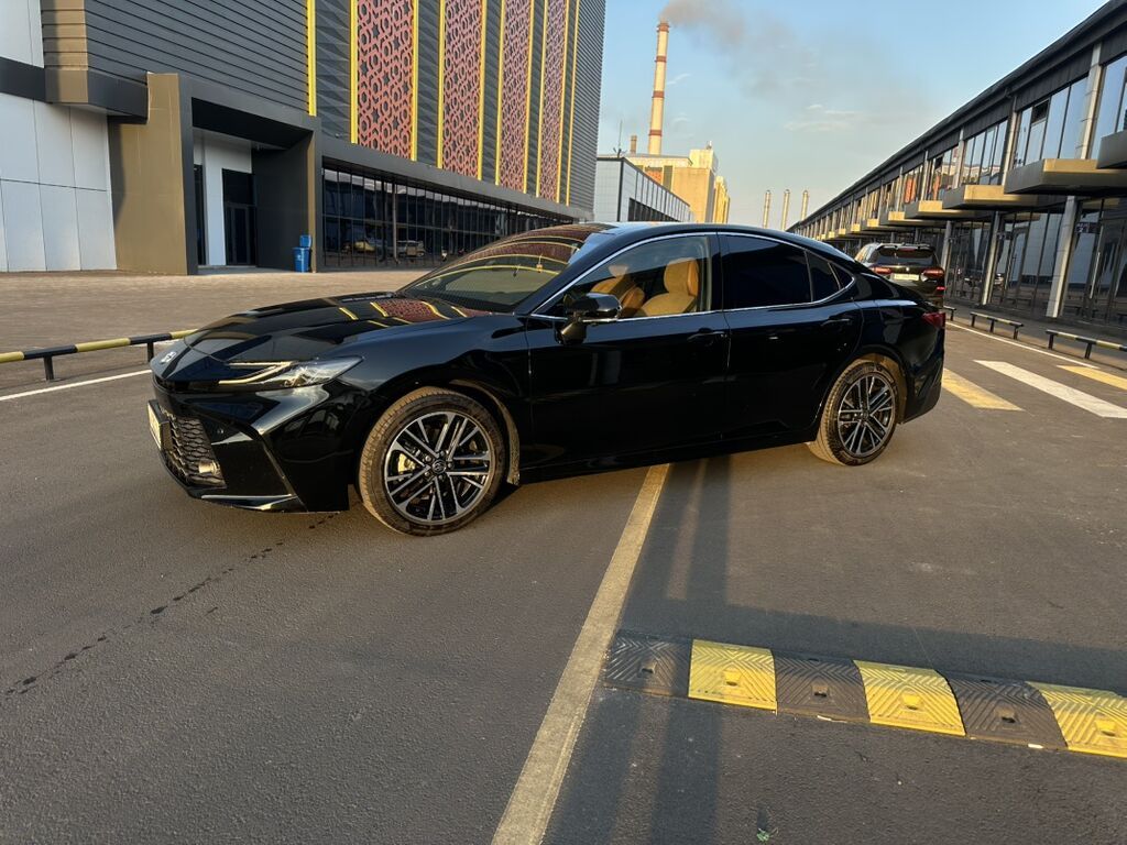 Toyota Camry: 2024 г., 2.5 л, Автомат, Бензин, Седан: фото 2