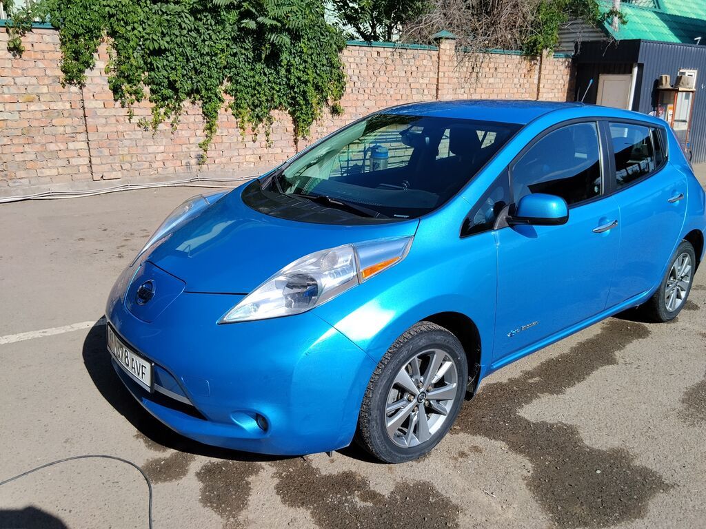 Nissan Leaf 2014 г., электромобиль: фото 2