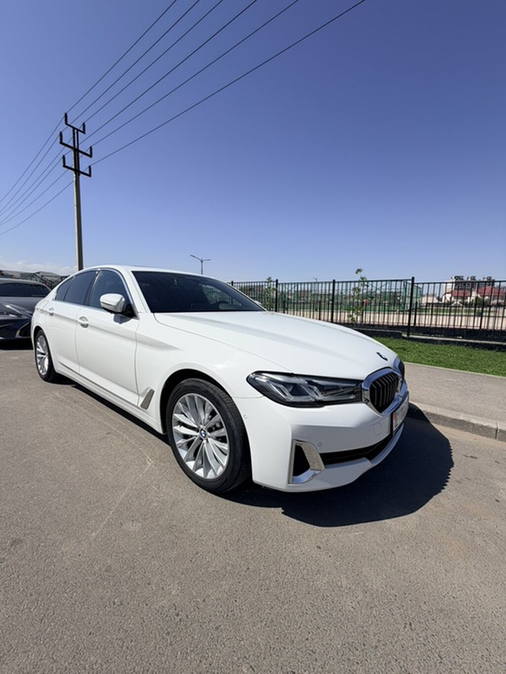BMW 5 series: 2021 г., 2 л, Автомат, Бензин, Седан: фото 2