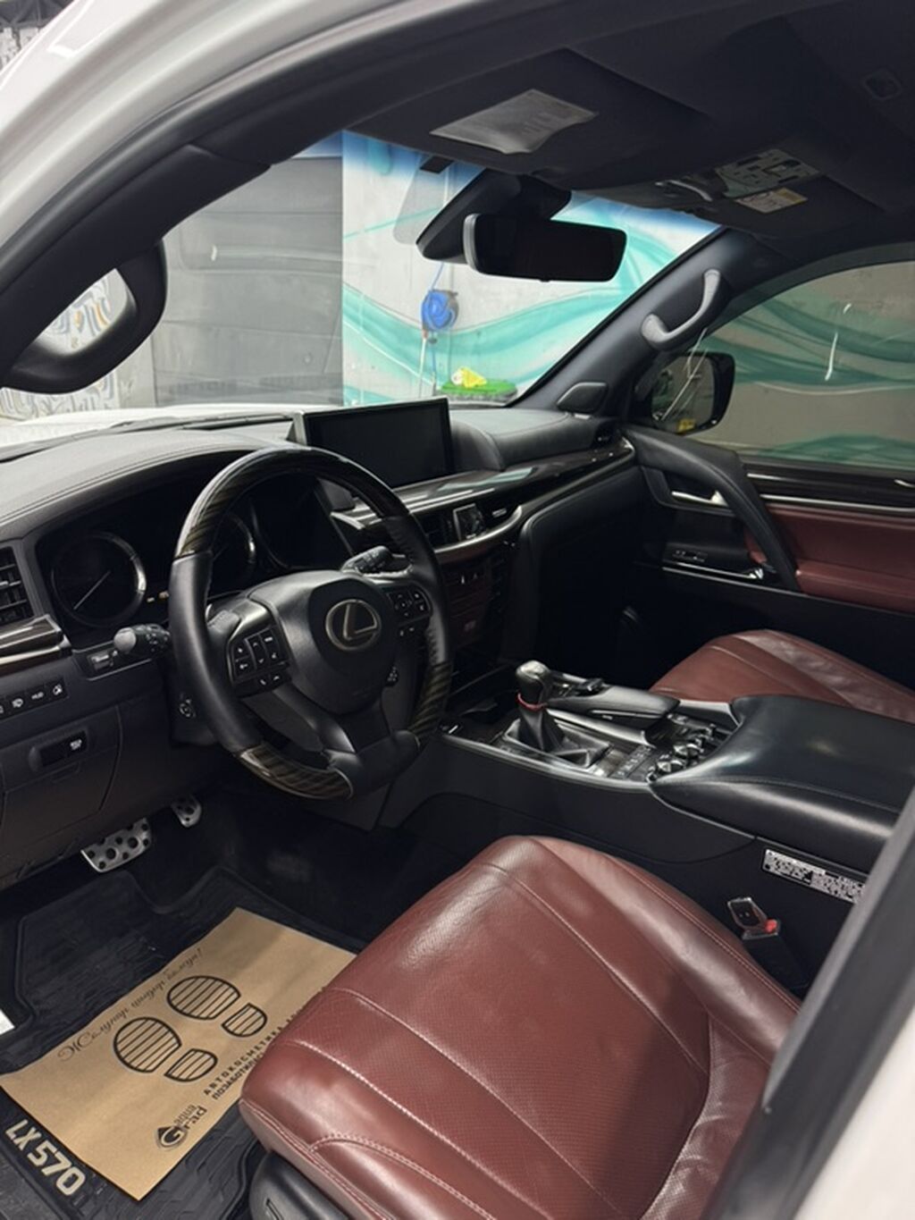Lexus LX: 2018 г., 5.7 л, Автомат, Бензин, Внедорожник: фото 4
