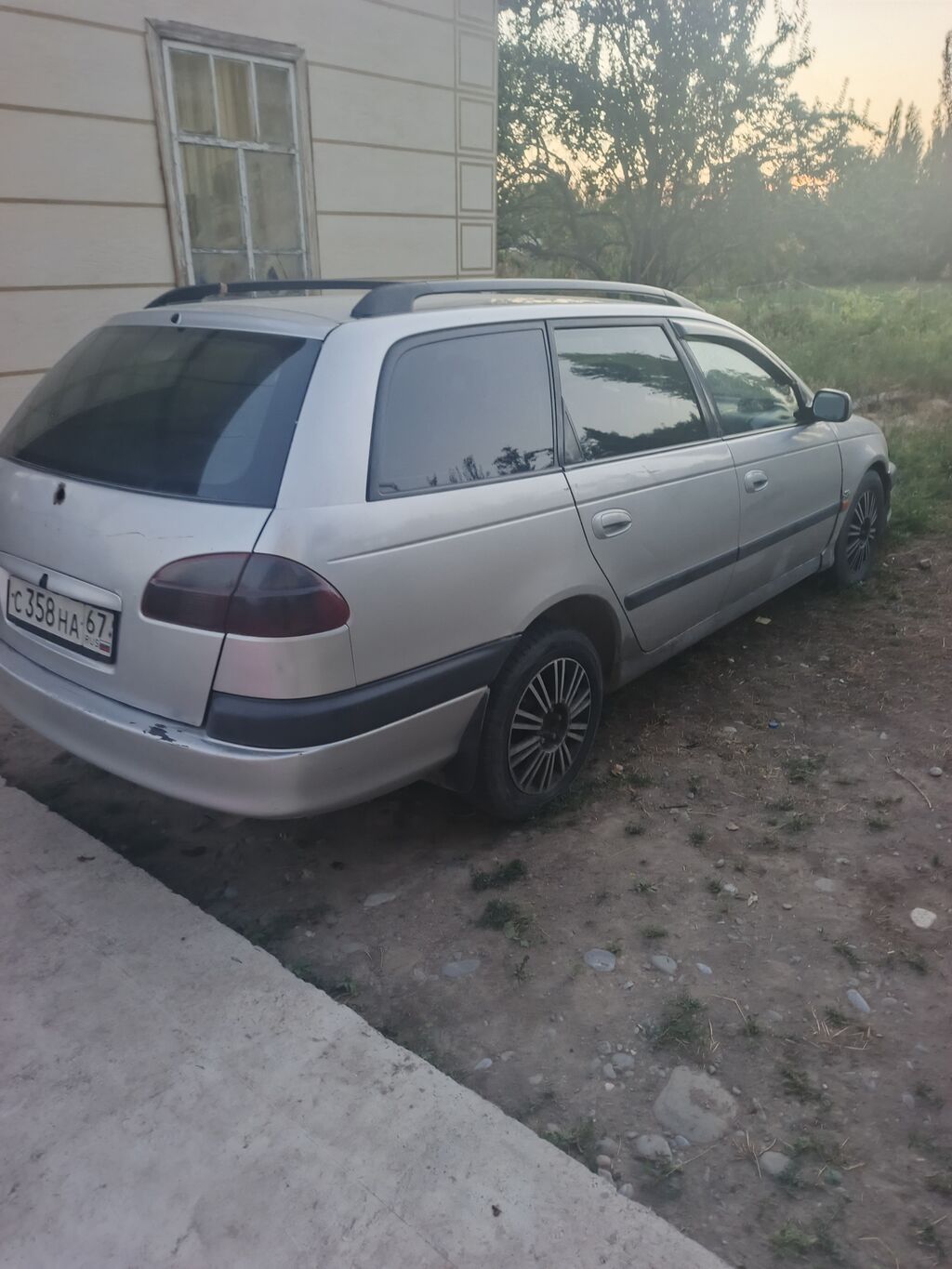 Toyota Avensis: 2000 г., 2 л, Механика, Дизель, Универсал: фото 2