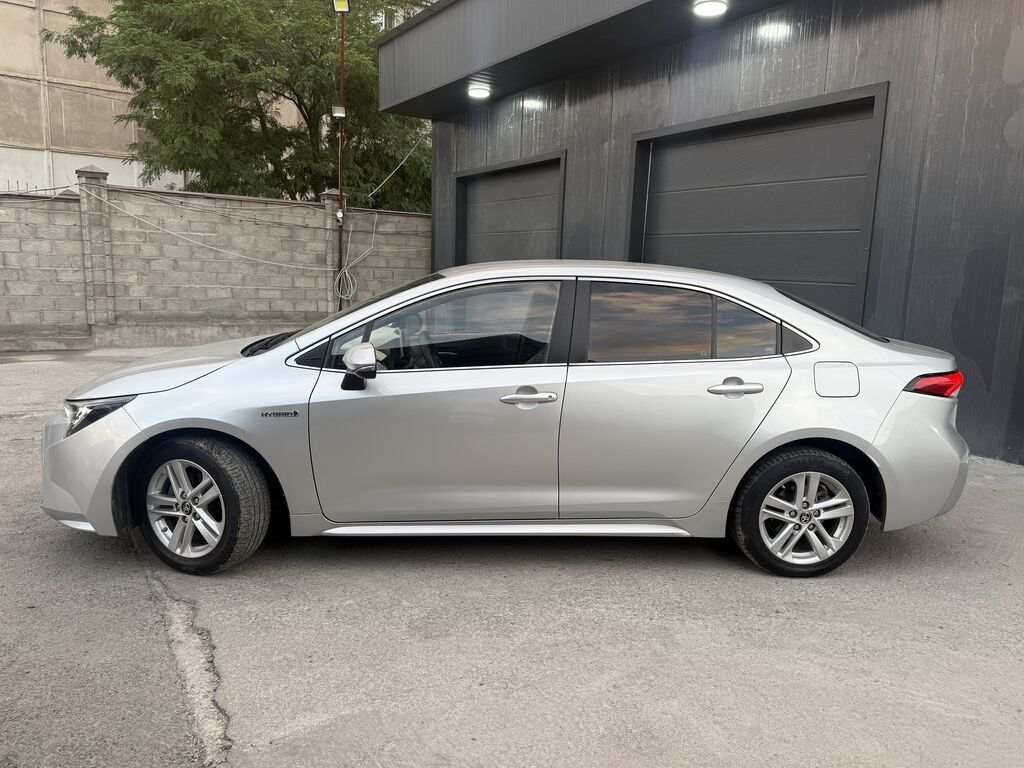 Toyota Levin: 2021 г., 1.8 л, Вариатор, Гибрид, Седан: фото 4