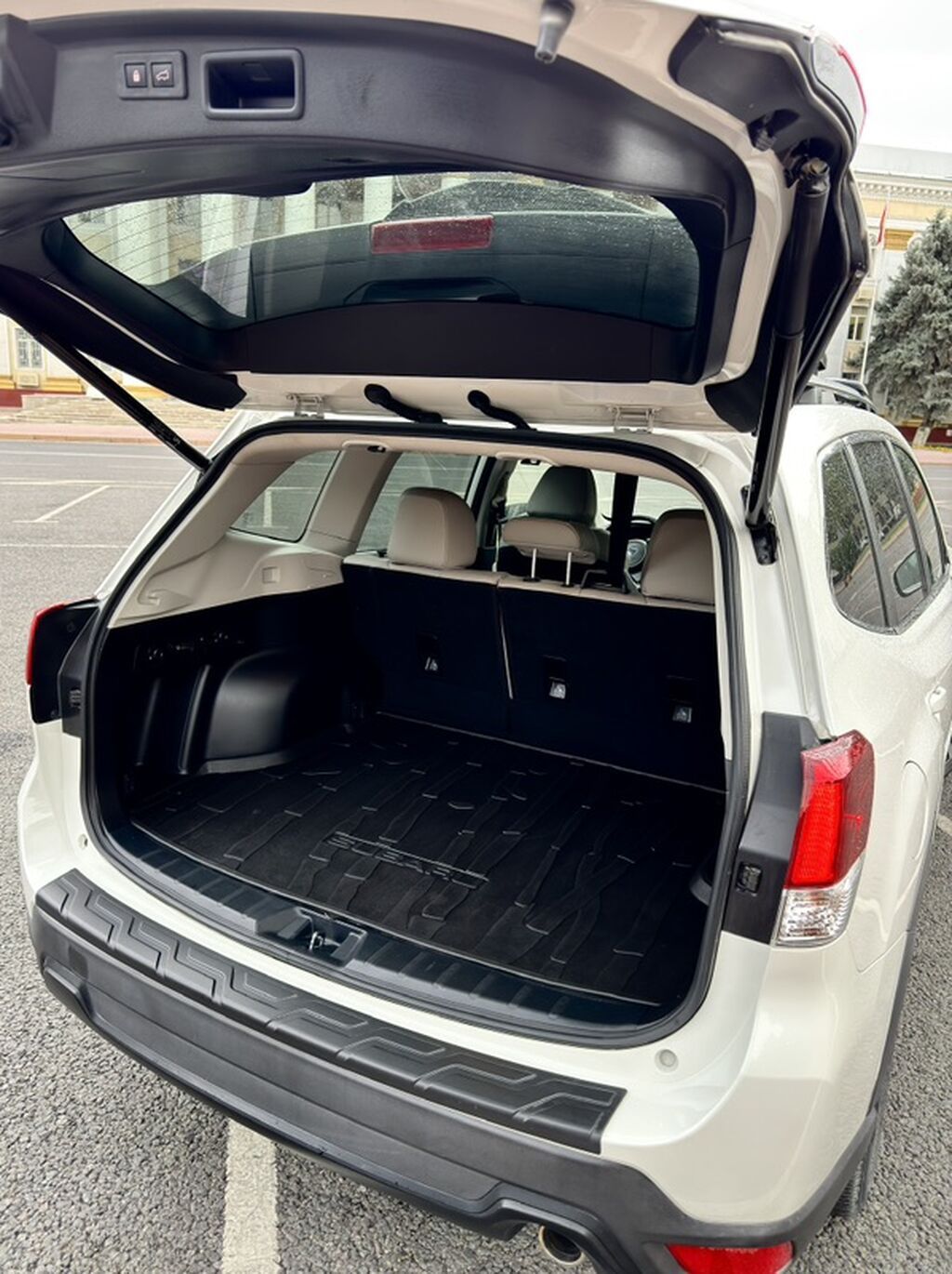 Subaru Forester 2022, 2.5 л, вариатор, 50 тыс. миль: фото 7