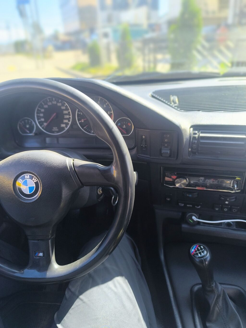 BMW 5 series: 1993 г., 4.4 л, Механика, Бензин, Седан: фото 7