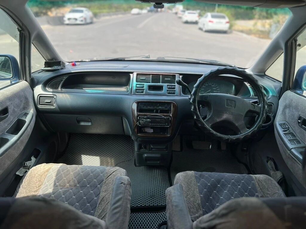 Honda Odyssey: 1996 г., Автомат, Бензин, Минивэн: фото 4
