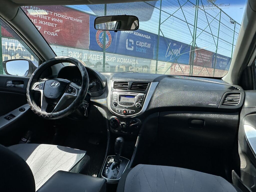 Hyundai Solaris: 2014 г., 1.4 л, Автомат, Бензин, Седан: фото 7