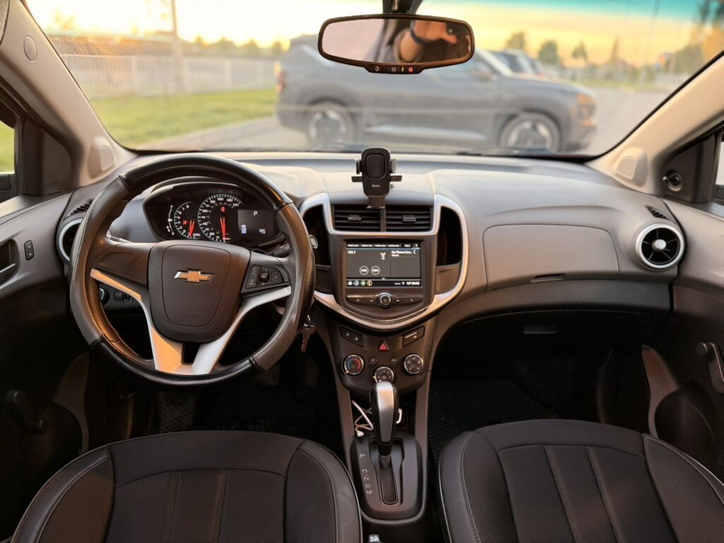 Chevrolet Соник: 2019 г., 1.6 л, Автомат, Бензин, Седан: фото 6