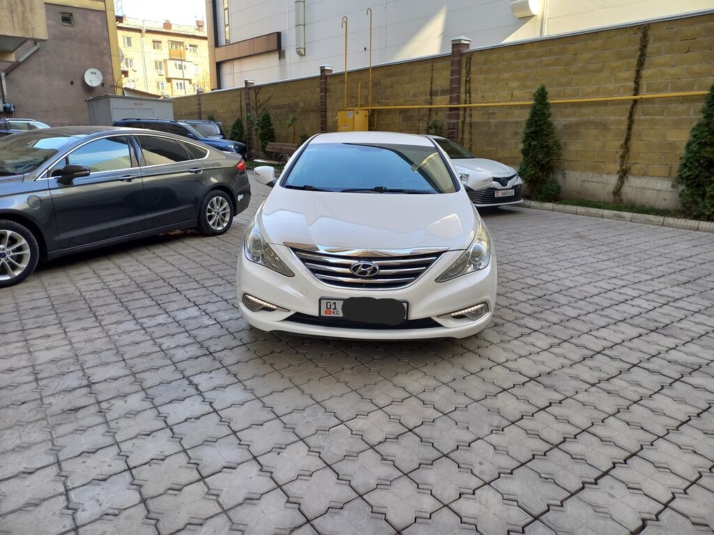 Hyundai Sonata: 2012 г., 2 л, Автомат, Бензин, Седан: фото 1