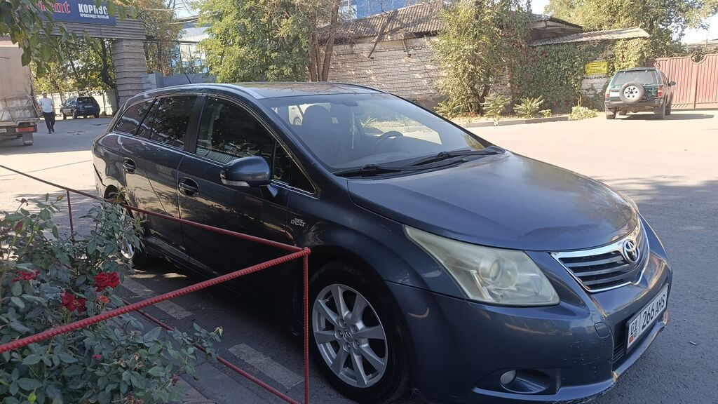 Toyota Avensis: 2009 г., 2.2 л, Автомат, Дизель, Универсал: фото 4