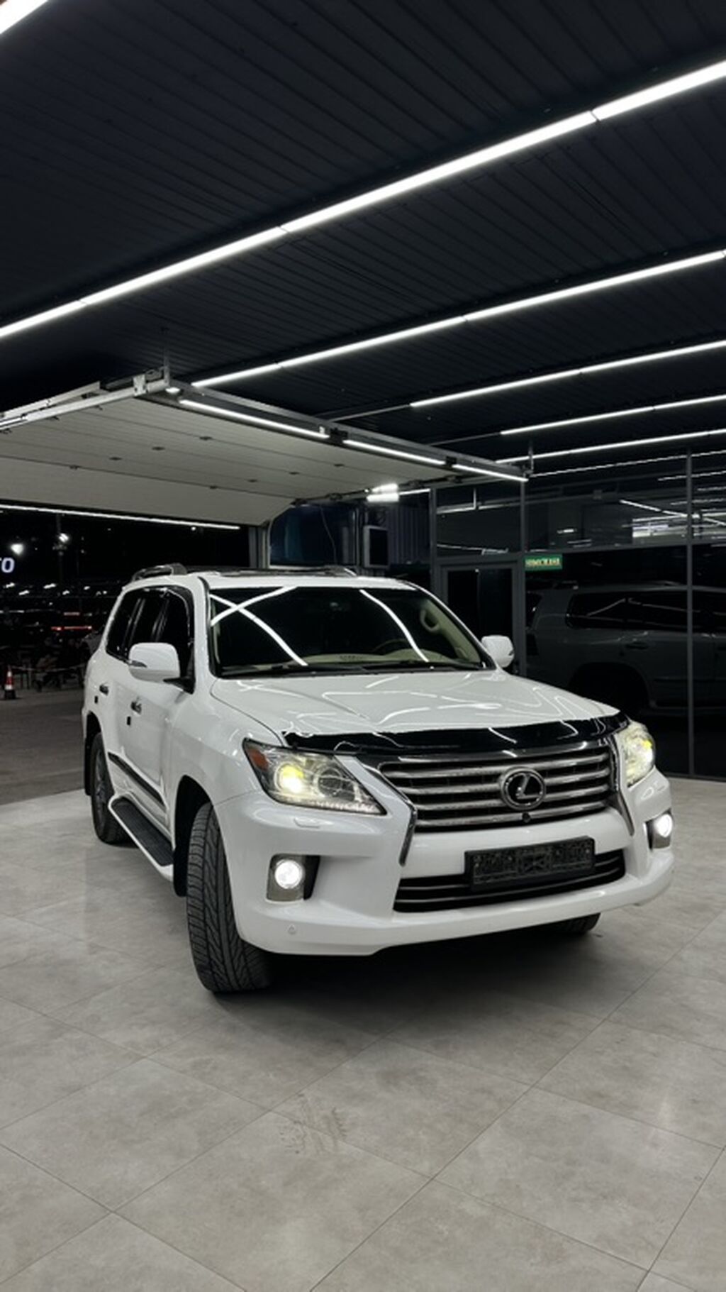 Lexus LX: 2014 г., 5.7 л, Автомат, Газ, Внедорожник: фото 2