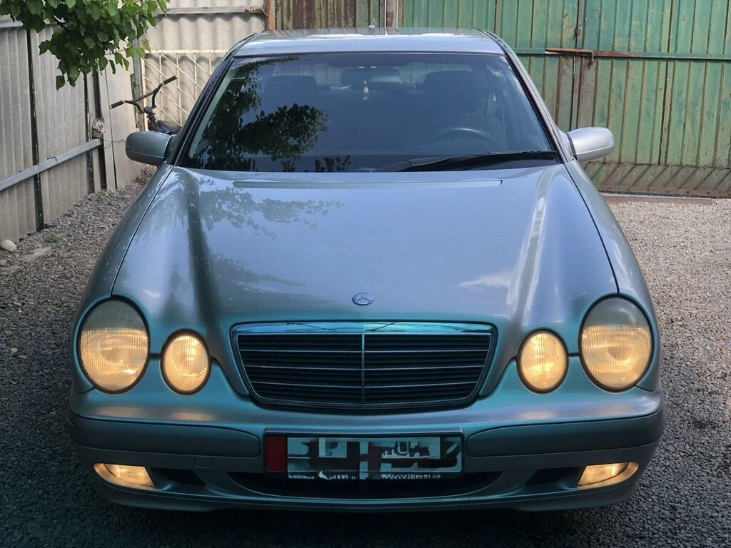 Mercedes-Benz E-Class: 2001 г., 2 л, Автомат, Бензин, Седан: фото 2
