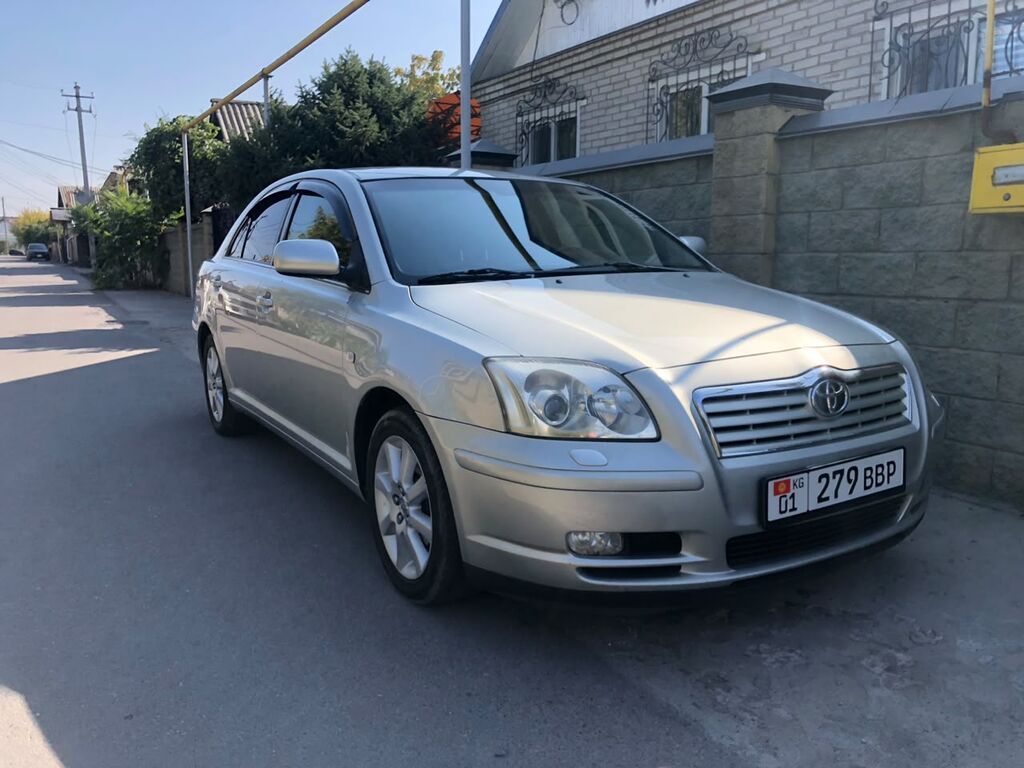 Toyota Avensis: 2004 г., 1.8 л, Автомат, Бензин, Седан: фото 1