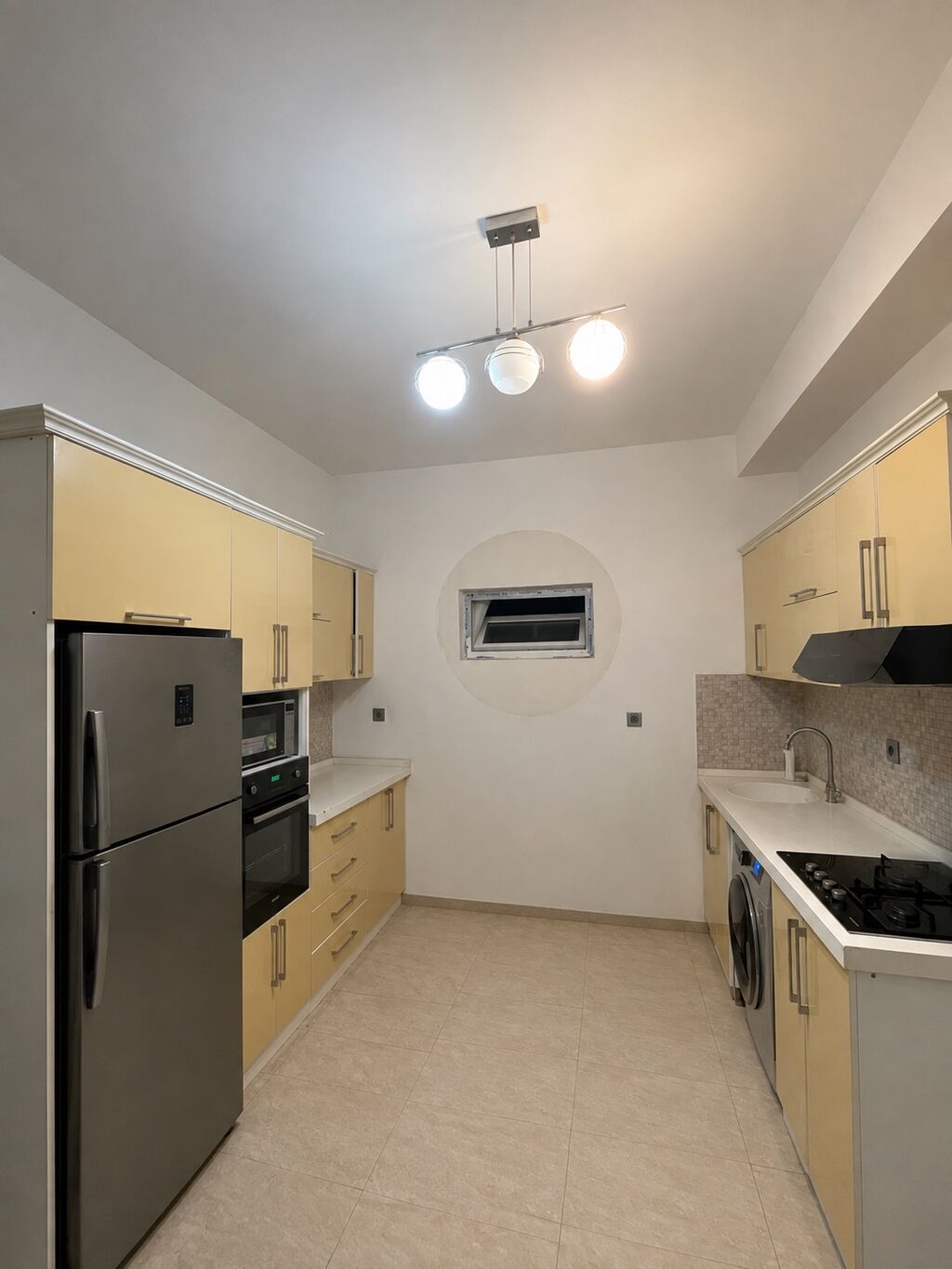 3-cü mikrorayon, 3 otaqlı, Yeni tikili, m. Memar Əcəmi, 106 kv. m