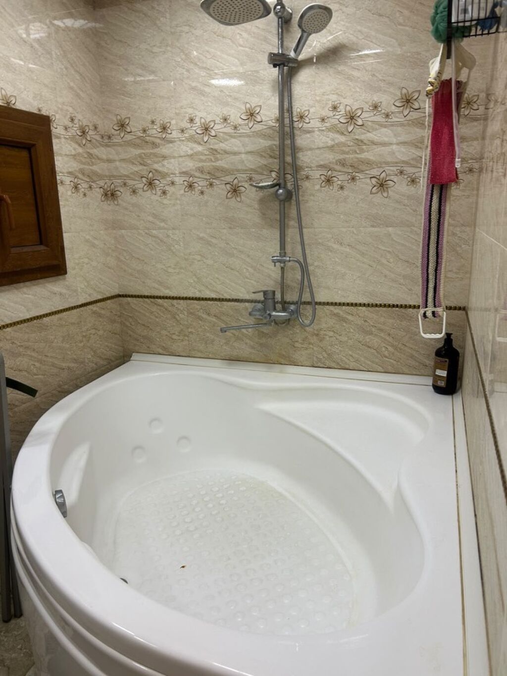 Sexsi evimdi yuksek ve keyfiyyetli materiallardan istifade olunub