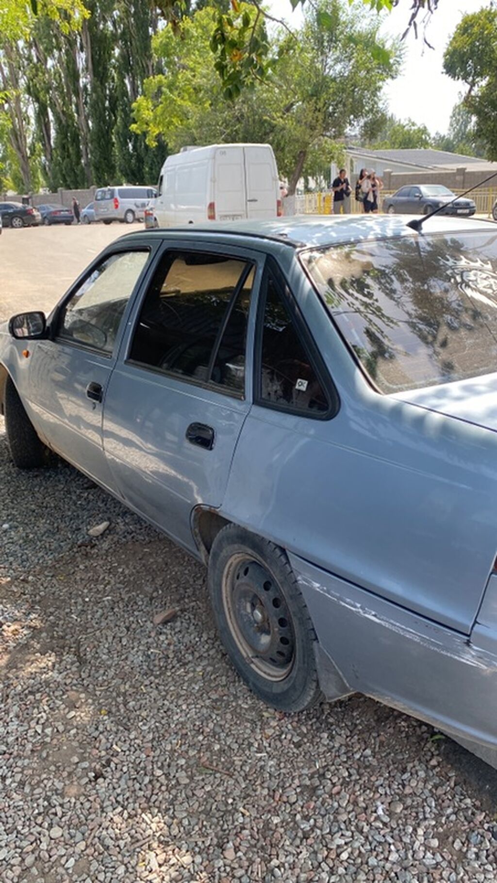 Daewoo Nexia: 2010 г., Механика, Седан: фото 3