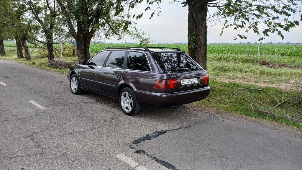 Audi A6: 1996 г., 2.6 л, Механика, Бензин, Универсал — фото 5