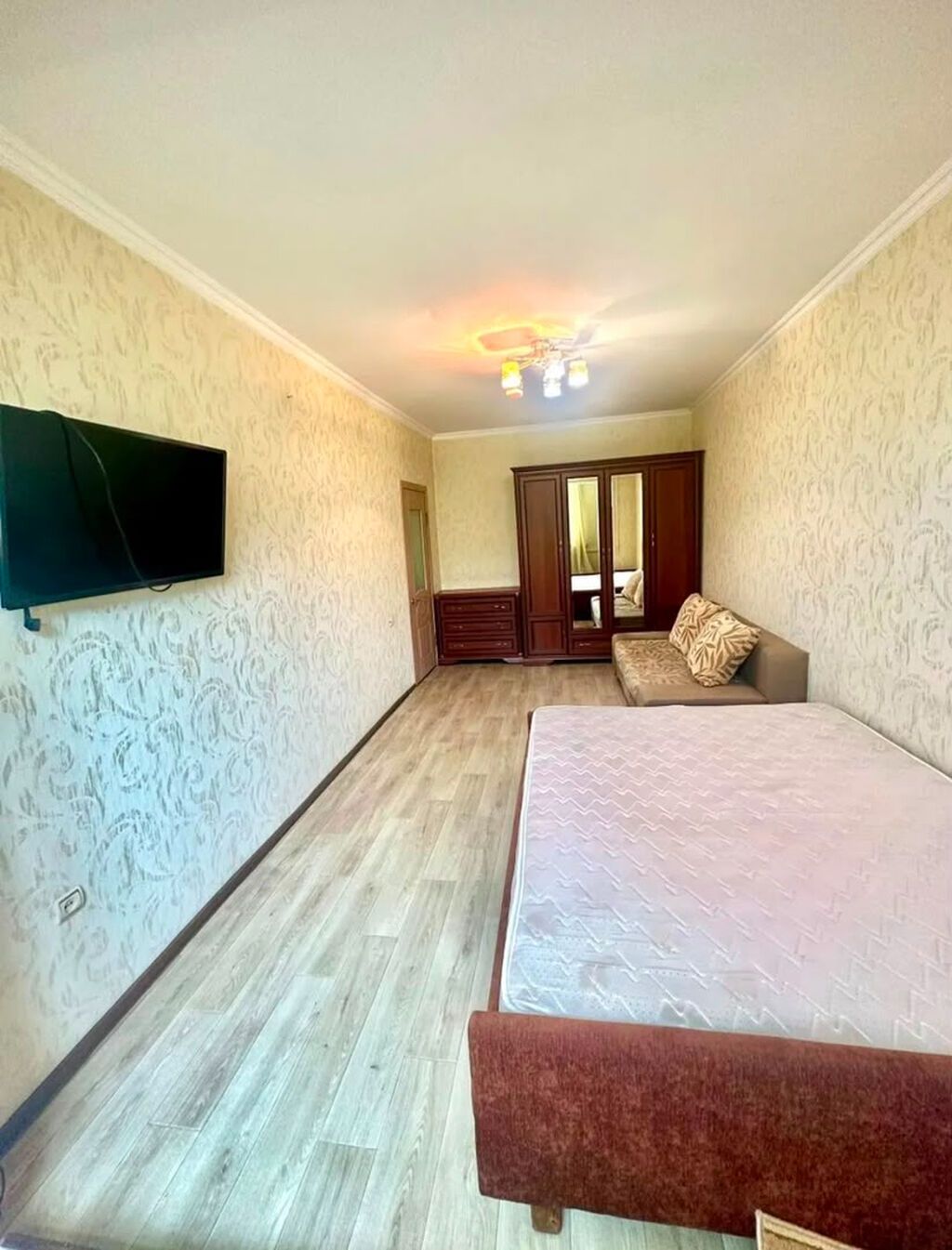 1 комната, 87000 м², Золотой квадрат Индивидуалка, 2 этаж, Косметический ремонт: фото 4