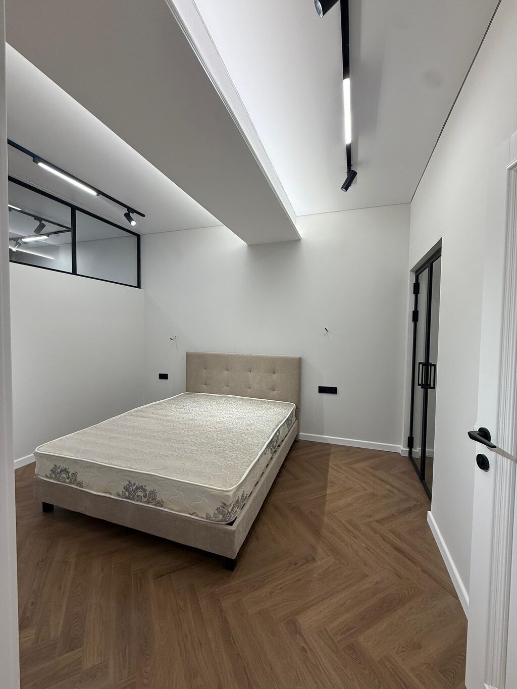 3 комнаты, 82 м², 10 мкр Элитка, 11 этаж, Дизайнерский ремонт: фото 6