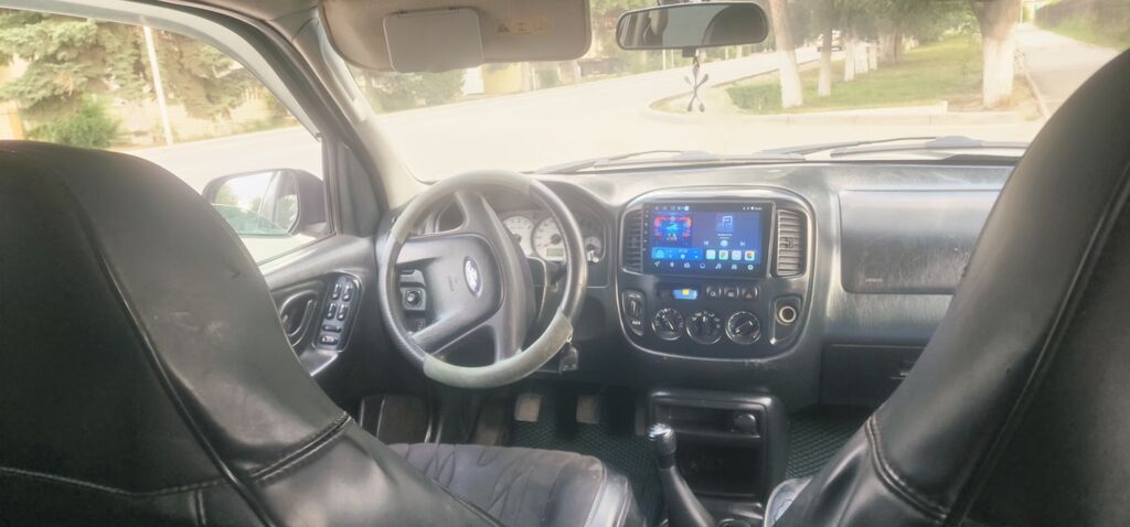 Ford Maverick: 2003 г., 2 л, Механика, Бензин, Внедорожник: фото 8