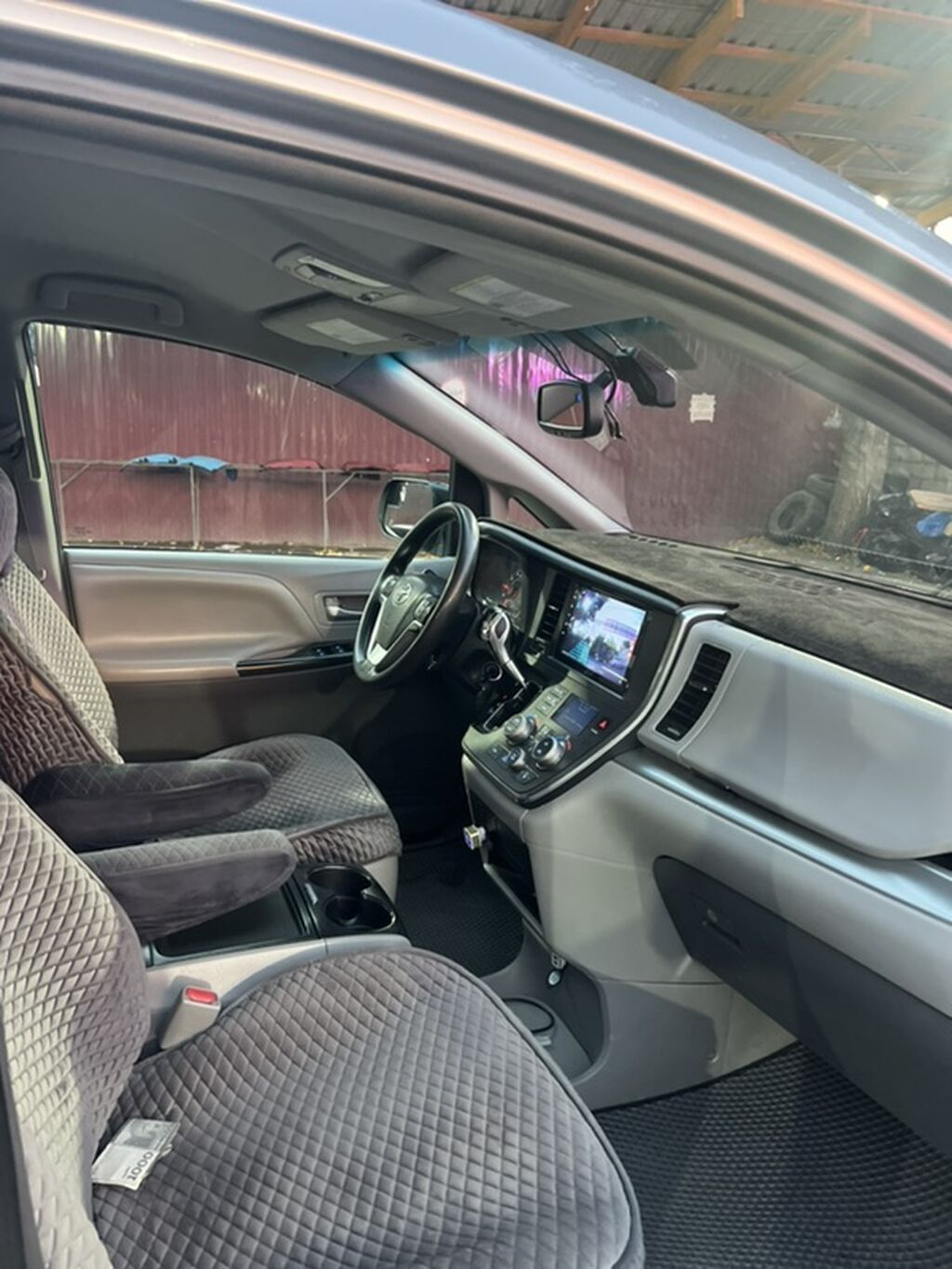 Toyota Sienna: 2016 г., 3.5 л, Автомат, Бензин, Минивэн: фото 8