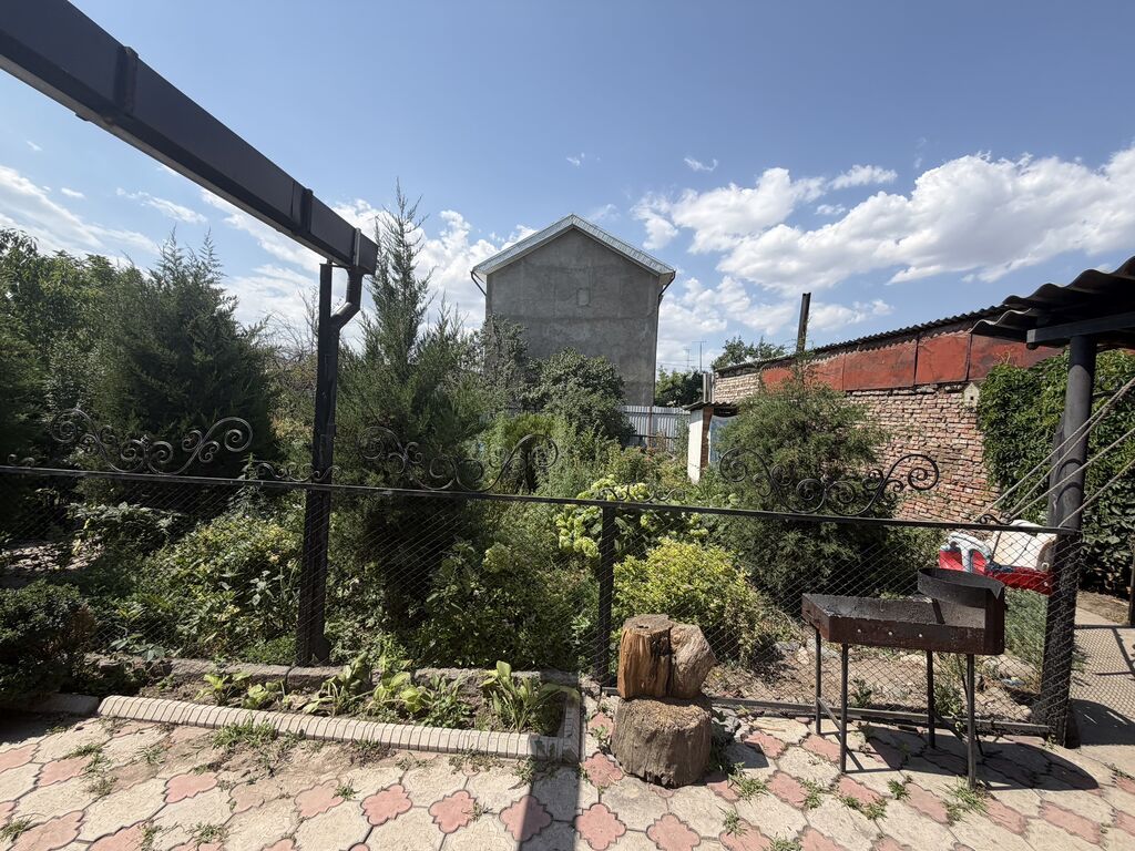 4 комнаты, 65 м², 7 соток, Бишкек, Рабочий Городок Собственник: фото 5