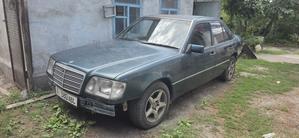 Mercedes-Benz W124: 1995 г., 3.2 л, Автомат, Бензин, Седан: фото 2