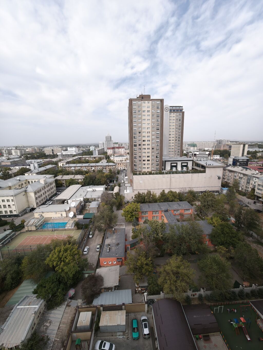 3 комнаты, 76 м², Бишкек Парк ТРЦ Элитка, 14 этаж, ПСО (под самоотделку): фото 5