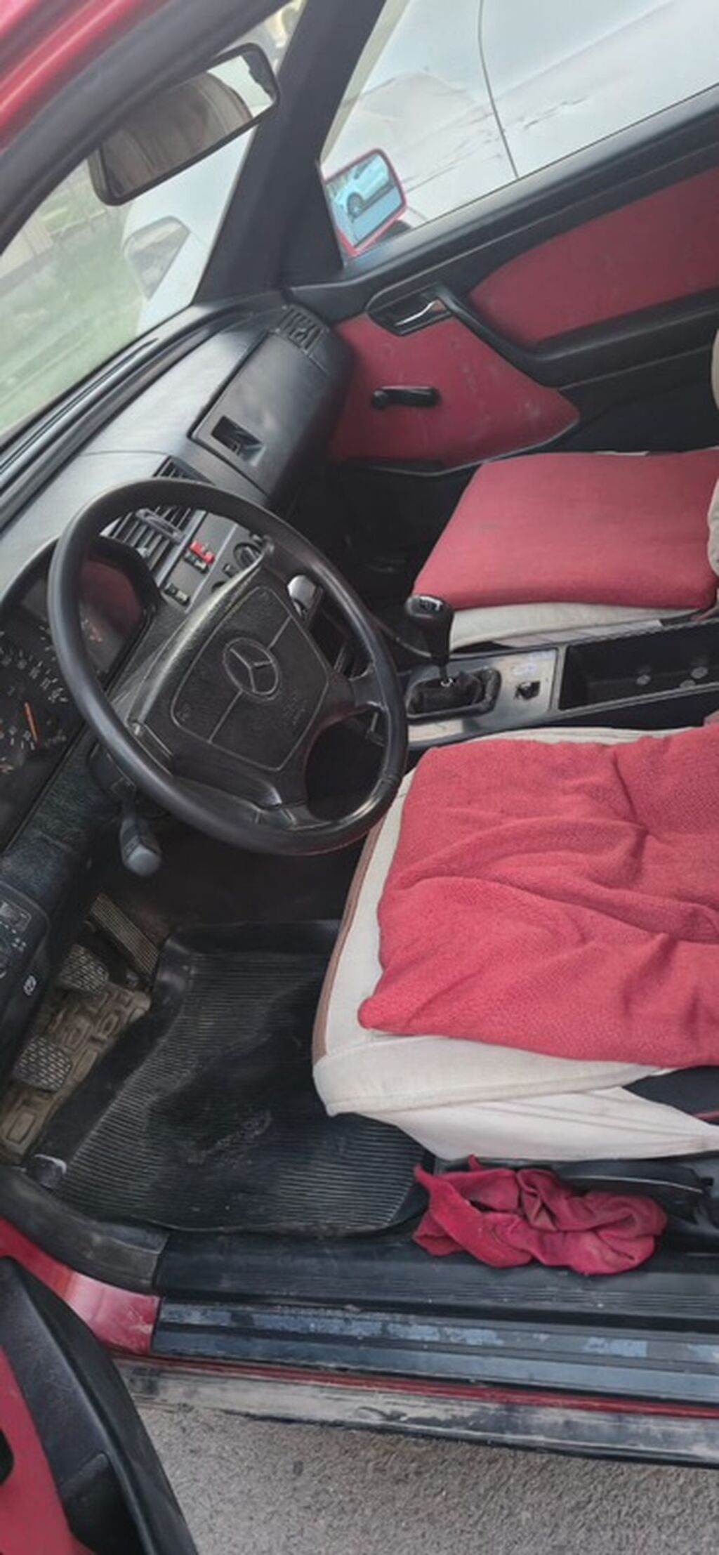 Mercedes-Benz C-Class: 1994 г., 1.8 л, Механика, Бензин, Седан: фото 2