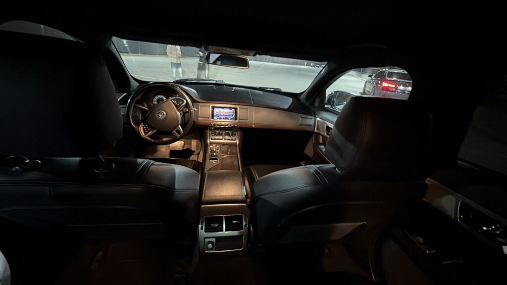 Jaguar XF: 2012 г., 2 л, Автомат, Бензин, Седан: фото 8