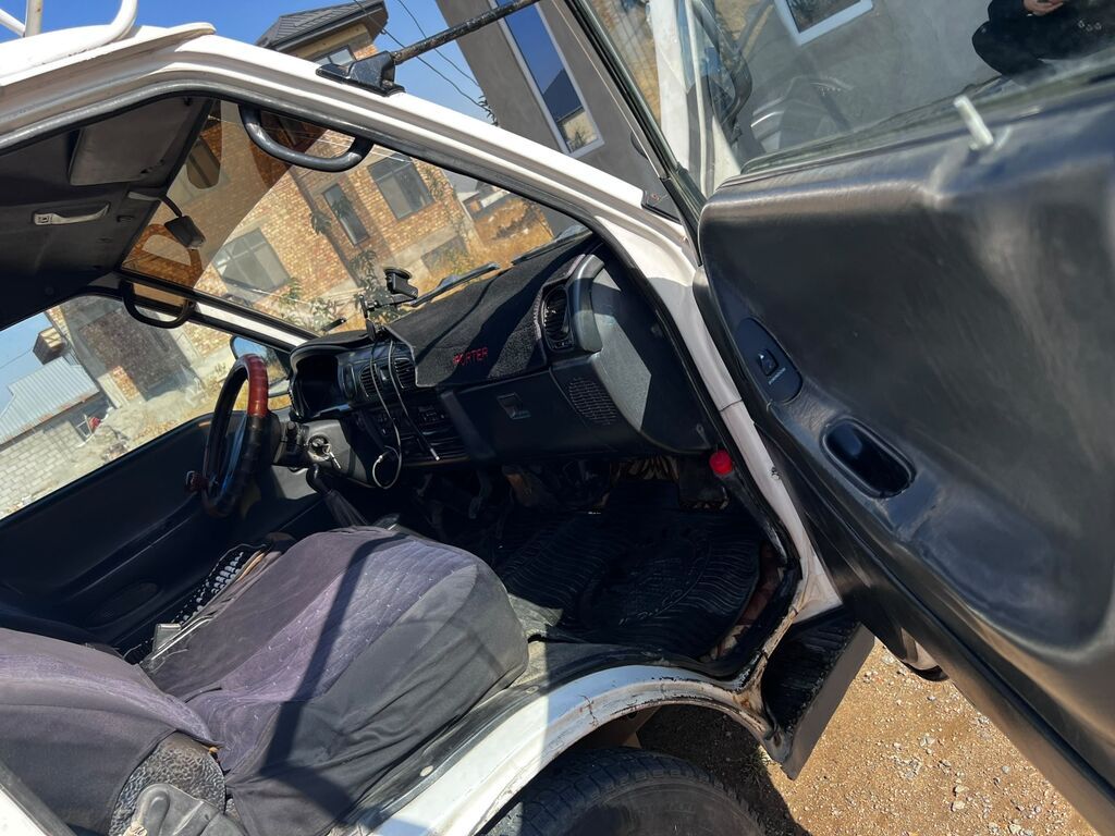 Hyundai Porter: 1999 г., 2.5 л, Механика, Дизель: фото 6