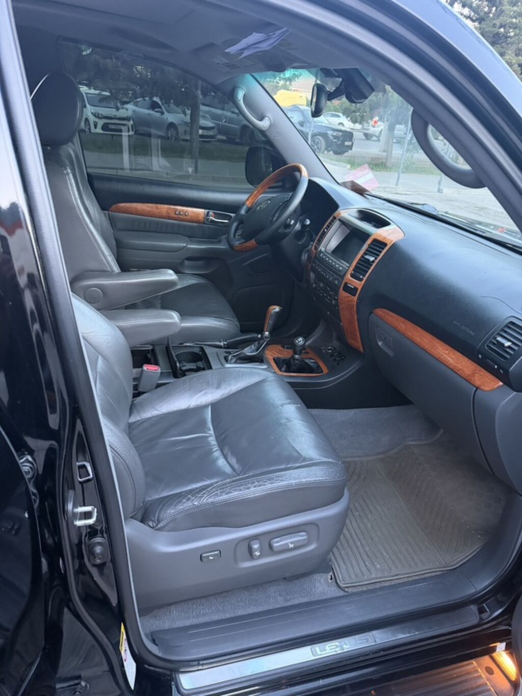 Lexus GX: 2006 г., 4.7 л, Автомат, Газ, Внедорожник: фото 6