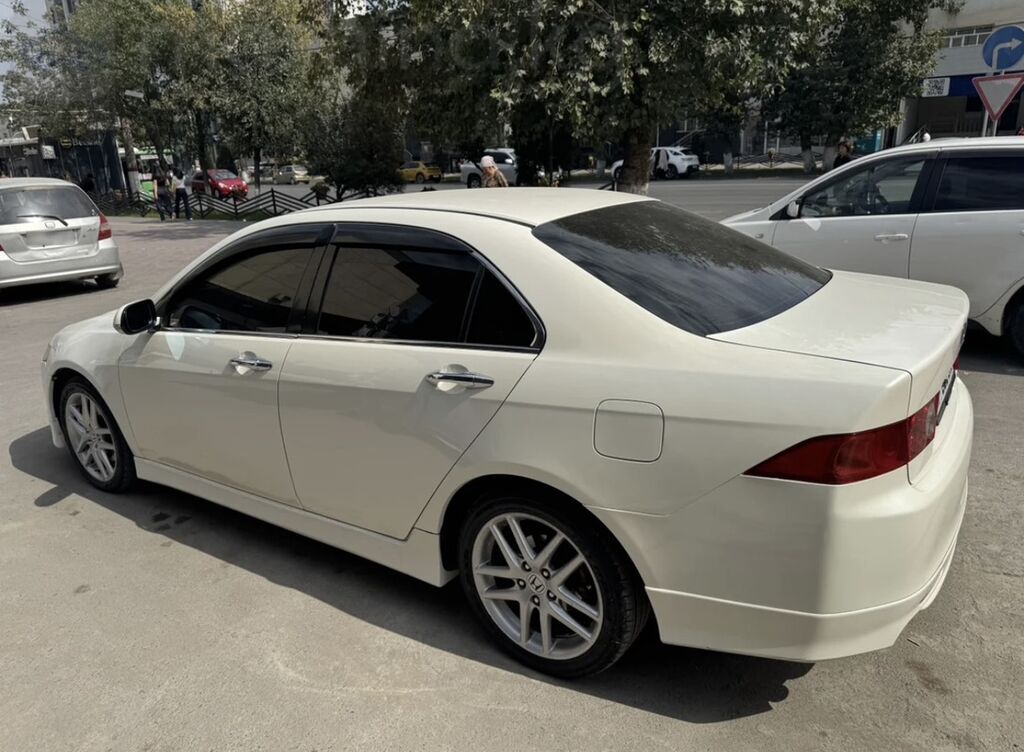 Honda Accord: 2005 г., 2.4 л, Автомат, Бензин, Седан: фото 3