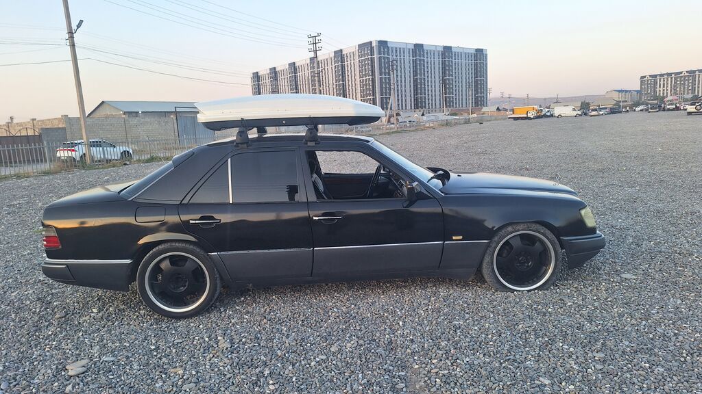 Mercedes-Benz W124: 1994 г., 3.2 л, Автомат, Бензин, Седан: фото 4